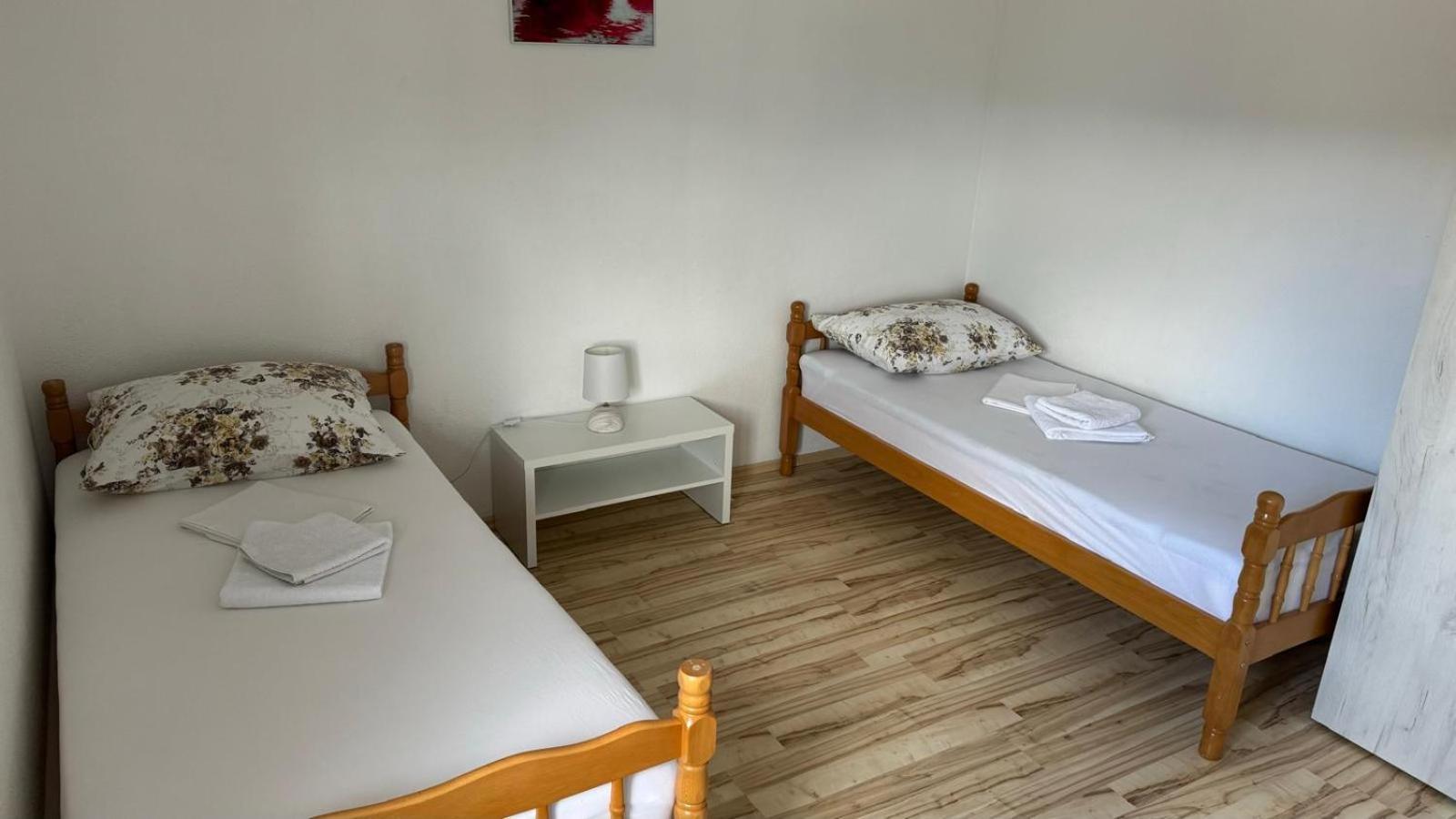 Ferienwohnung Apartman Malekin Prozor Exterior foto